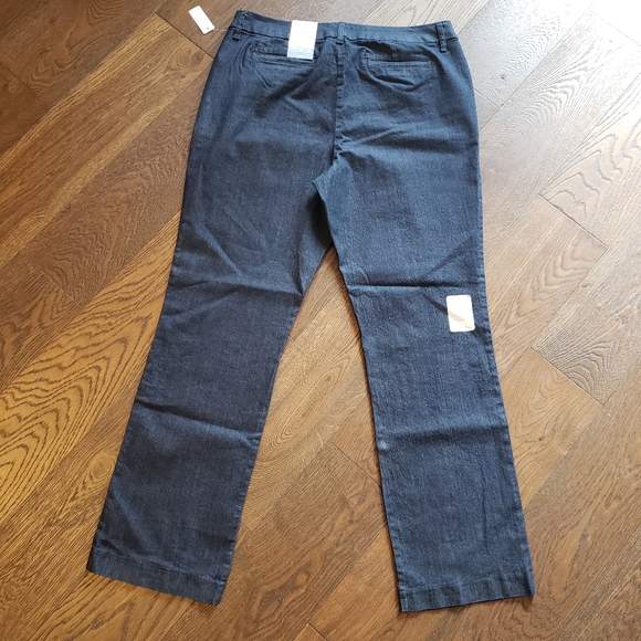 St John's Bay Mid Rise Straight Leg Dark Wash Jean 16 NWT - Picture 4 of 7